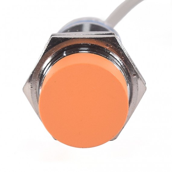 Sensor capacitivo LJC30A3-H-Z/BX