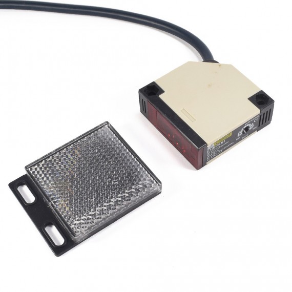 Sensor proximidad IR reflex E3JK-R4M1