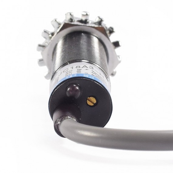 Sensor capacitivo LJC18A3-H-Z/BX