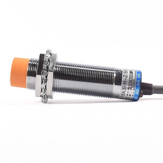 Sensor capacitivo LJC18A3-H-Z/BX